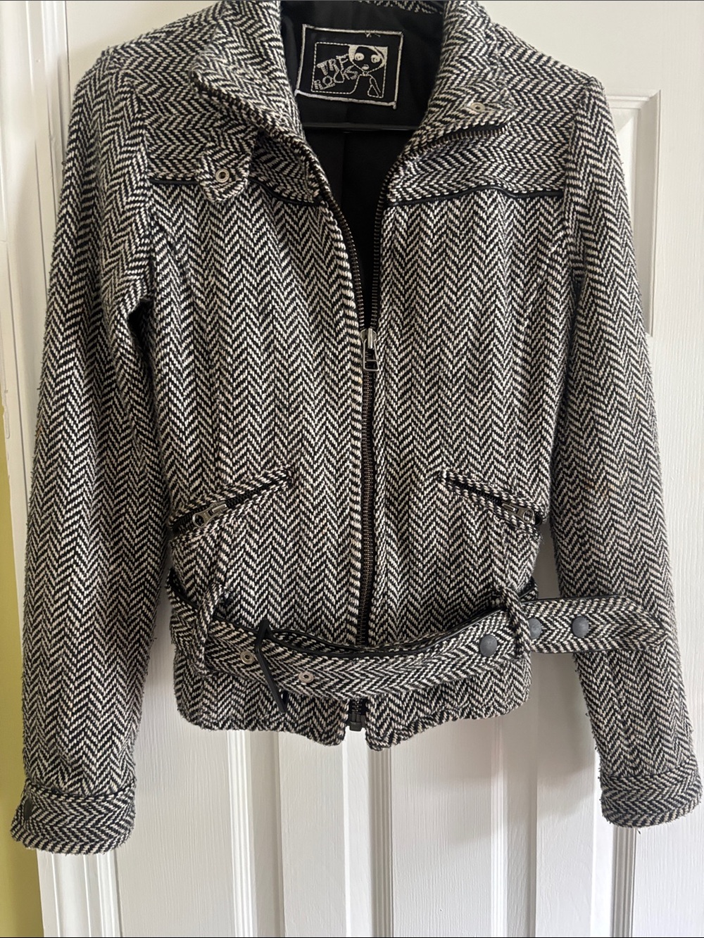Wool-Blend Black & White Herringbone Belted Jacket. TRF Rocks Vintage